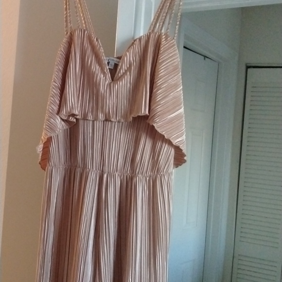 Romper - Picture 3 of 4